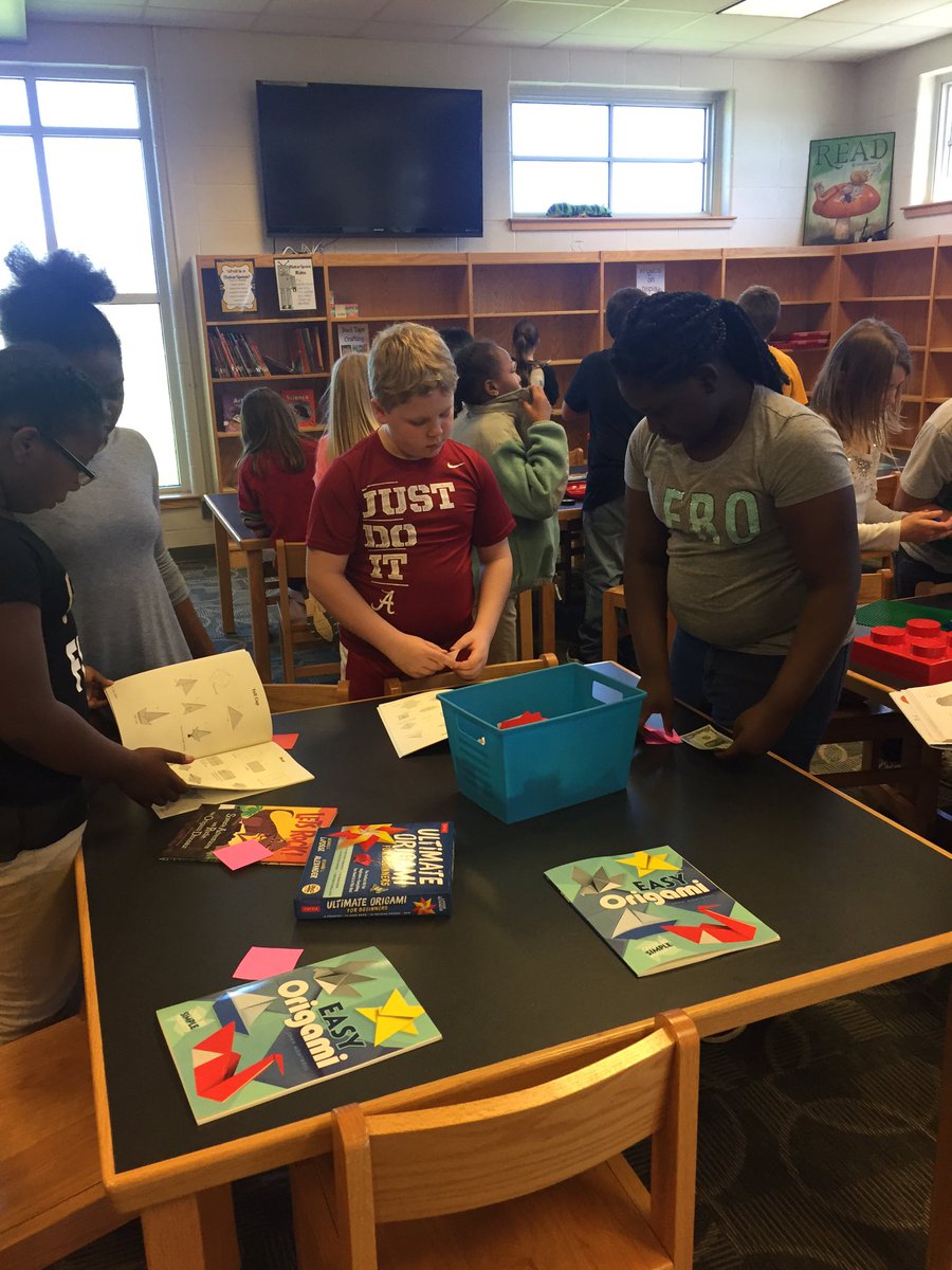 kjwoodruff2's tweet photo. Our first group of makers at LES!  @TCBOE_LES @TCBOE https://t.co/iJIbv4LBwz