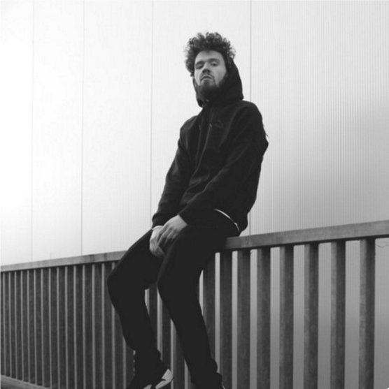 GUAPMAG's tweet photo. Listen: Bobii Lewis [@BobiiLewis] &amp; KZ [@KzTheProducer] smash the 'Crucify RMX' https://t.co/QRxG9Txr4P https://t.co/gStdNmfoWE