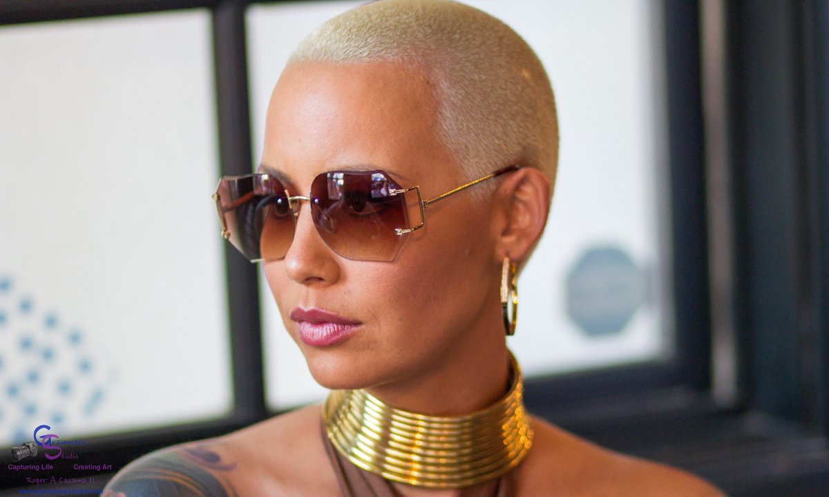 GraiemarkStudio's tweet photo. Great time shooting AmberRose @ Amber Rose/Zoobe X Launch Party SXSW @DaRealAmberRose #zoobeapp #SXSW2016 @zoobeapp https://t.co/rlFpqyLsGE