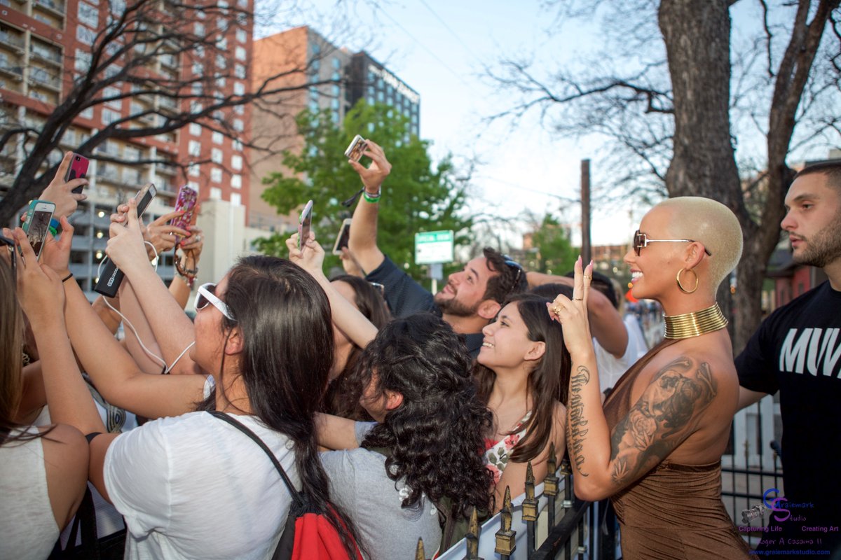 GraiemarkStudio's tweet photo. Great time shooting AmberRose @ Amber Rose/Zoobe X Launch Party SXSW @DaRealAmberRose #zoobeapp #SXSW2016 @zoobeapp https://t.co/rlFpqyLsGE