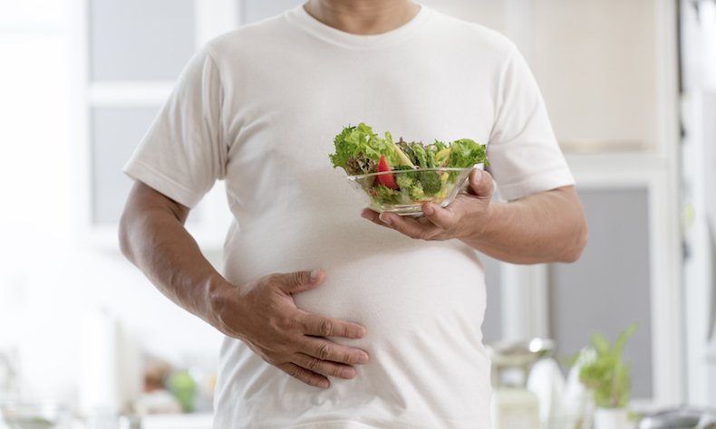 Libelle's tweet photo. Dit is waarom wij gek zijn op de 'dad bod' #dadbod #mannenlichaam https://t.co/oVmAYLRCe0 https://t.co/LHMHY9yKWq