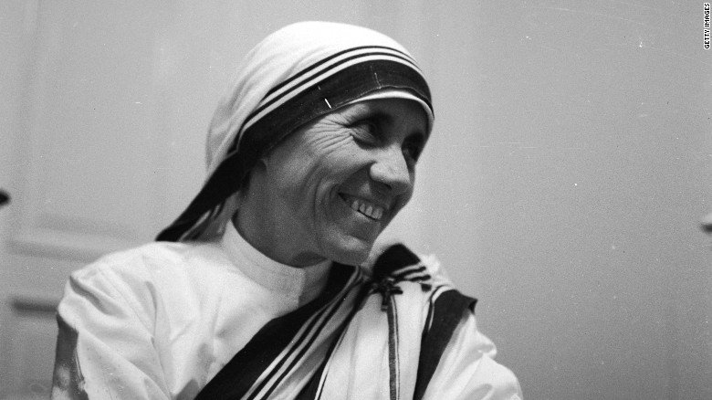 cnni's tweet photo. Mother Teresa will become a saint on September 4, Pope Francis announced Tuesday https://t.co/aLdmvpnUOP https://t.co/NF3T5QTtmA
