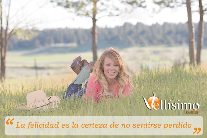 Vellisimocenter's tweet photo. ¡Feliz jueves! Hoy queremos compartir contigo esta frase de reflexión del escritor Jorge Bucay #felicidad https://t.co/ap4WdtK3vg