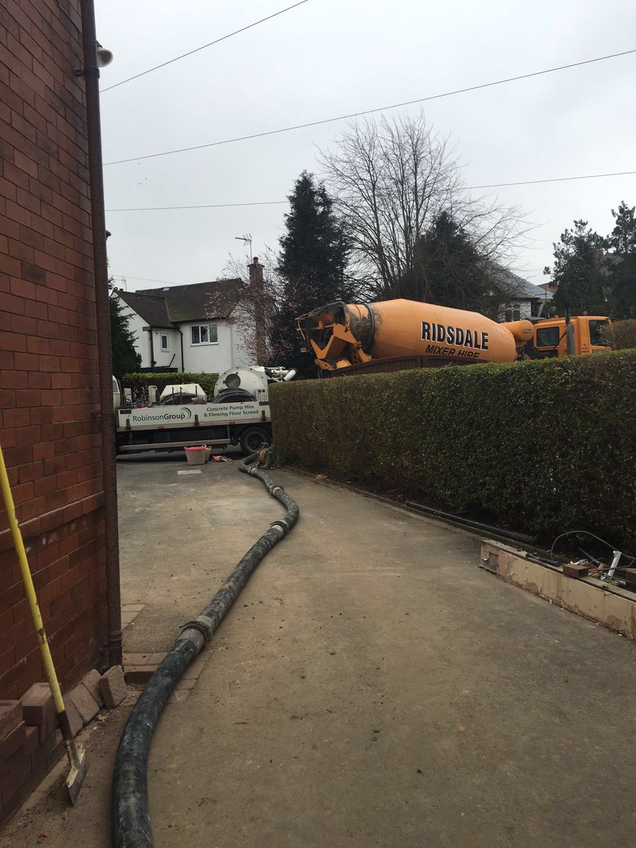 RobinsonGroupUK's tweet image. A river of self-compacting concrete pumped and placed by Robinsons @HopeConstMats #HOPEFlow #KeepItRobinsons