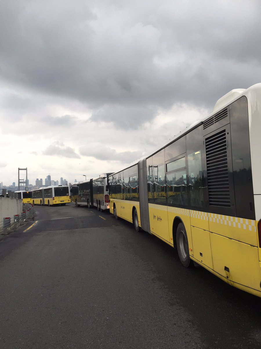 Köprü girişi kapandı, Anadolu'dan Avrupa'ya Avrupadan Anadolu'ya geçiş yok. Şüpheli araç...