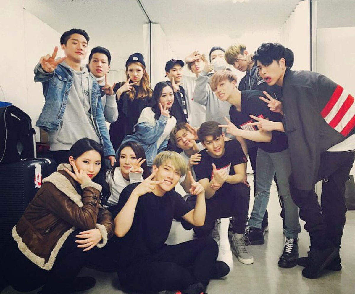 skfk1105's tweet photo. 수고했어요💕💕
서울에서 앙콘해줘여ㅜㅜㅜㅜ❤️
#iKON #아이콘 https://t.co/Qv3f2aAnVI