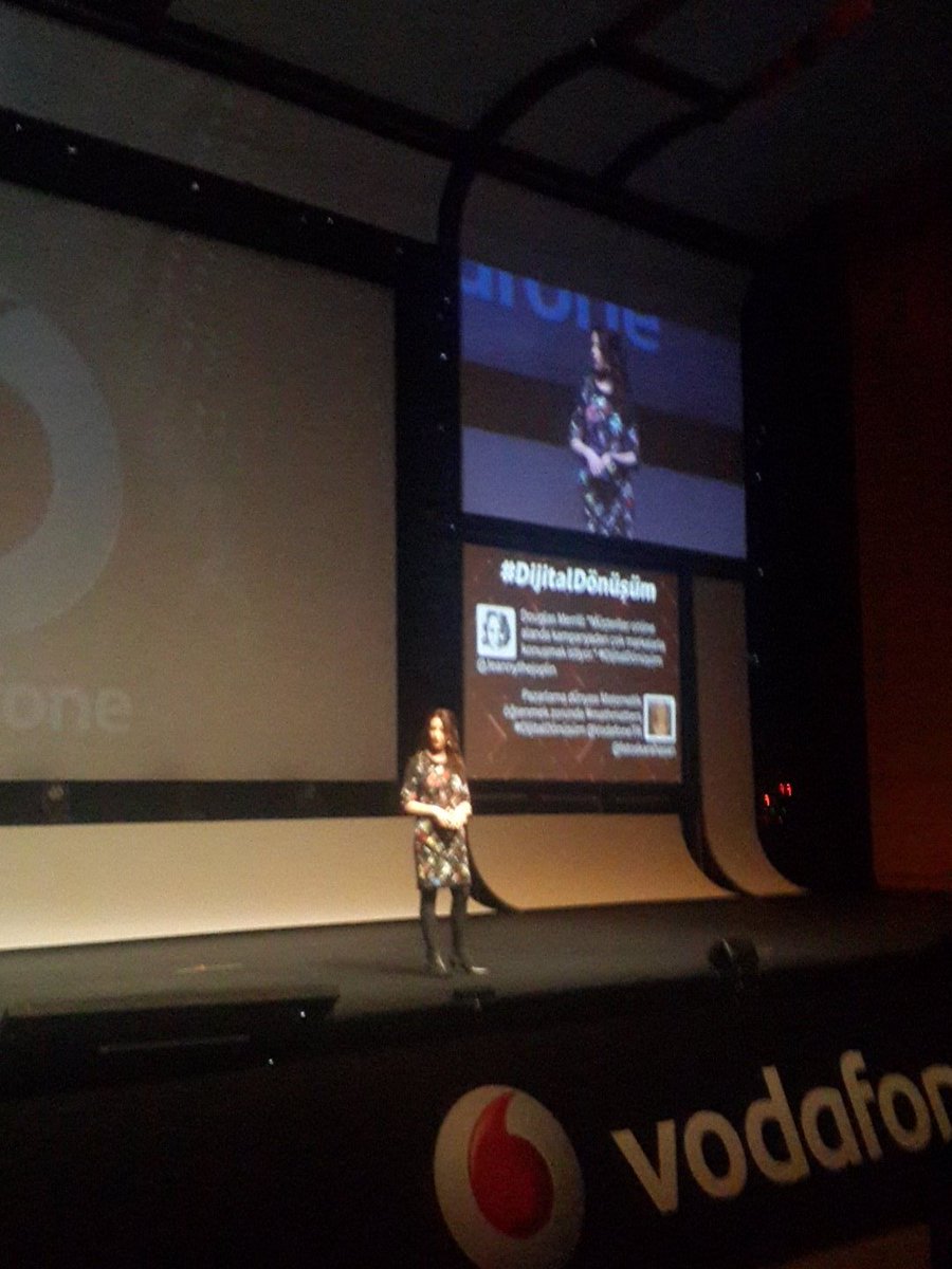 CoderdojoTurkey's tweet image. @marydunph of @CoderDojo announcing dojos in Turkey and more news #proud #coderdojoturkiye #vodafonedijitaldonusum