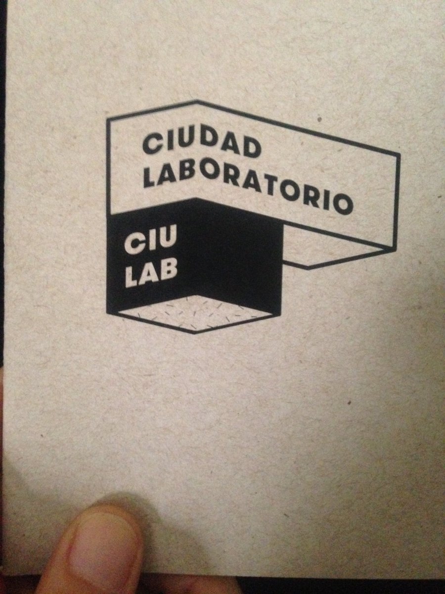monienbici's tweet photo. Gozando, aprendiendo, disfrutando y pensando en ciudad con mi #PsicoLab #CiudadLaboratorio #Bogotá #CiuLab https://t.co/ck5mnDtwOi
