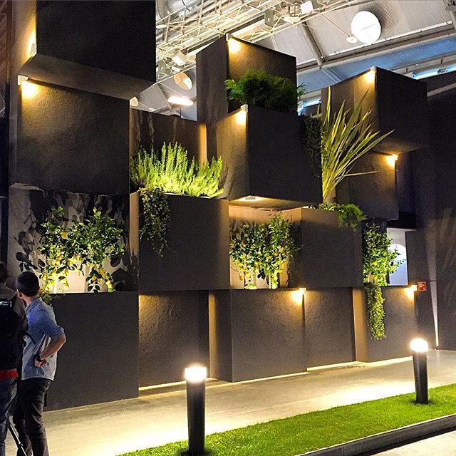 PuntoLuzBcn's tweet photo. Diferent effects @linealightgroup #lightbuilding2016 #linealightgroup #frankfurt https://t.co/D1a8jZBdyw