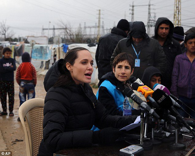 twitter.com/DailyMailCeleb