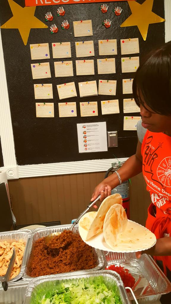6891ASDS's tweet photo. Taco Tuesday for our associates! @gene_barlow @johnminor11 @miriamperez03  @NicoleSmithHD  #TacoTuesday https://t.co/ROQjJqpZdT