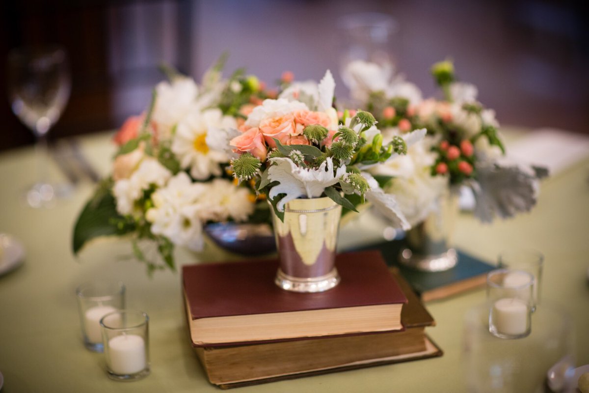Such a pretty wedding at <a href="/CollegeofPhys/">The College of Physicians of Philadelphia</a> by <a href="/CBDEvents/">Catering By Design</a>!  📷: Asya Photograpy delanceyandpenn.com/college-of-phy…