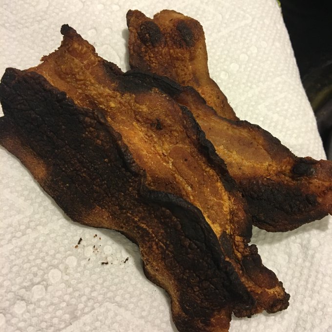 &ldquo;What could be so hard about cooking bacon?&rdquo; Asks the vegetarian. I definitely should have googled that<a href="/tag/tbt"class="tags"><span>#tbt</span></a>