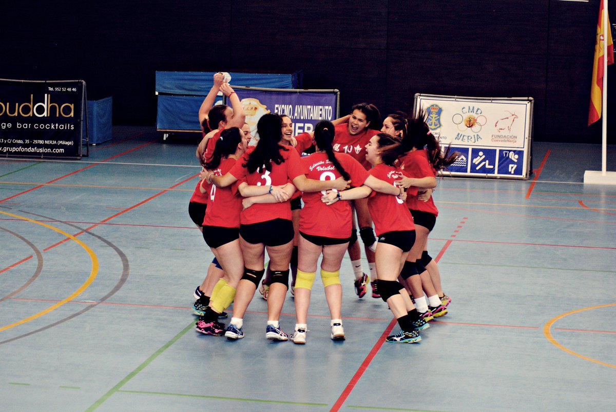 tomaresvoley's tweet photo. SELECCIÓN SEVILLA CAD CAMPEONA AND 2014-15 Y 2015-16 Video 2014-15 https://t.co/qqX7JOdoEU @FAVB_ @TodovoleySpain https://t.co/PVkTSrP9v9