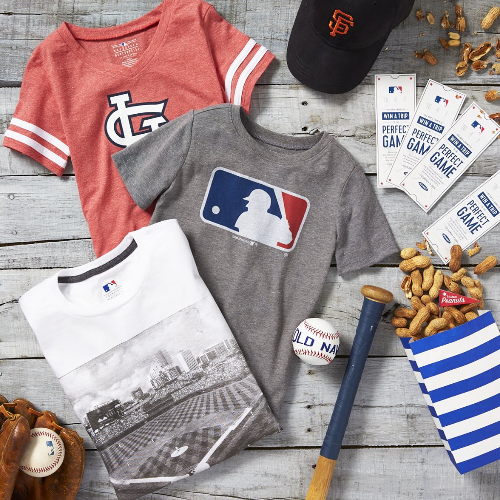 OldNavy's tweet photo. Win tickets/a trip to your fav ballpark: Text OLDNAVY to 31826. No purchase nec. to enter. https://t.co/VyRSuWuVM4 https://t.co/Q6W4bmst0U