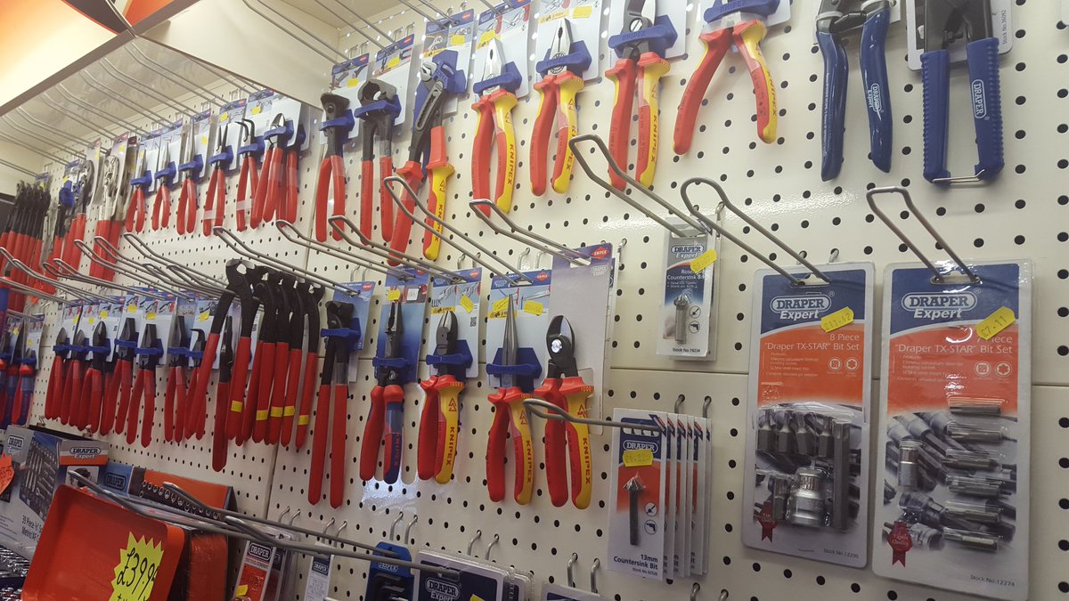 FENFAST1's tweet photo. Knipex and teng tools.  . The professionals choice of automotive tools and tool boxes https://t.co/JAJbQNA4pw