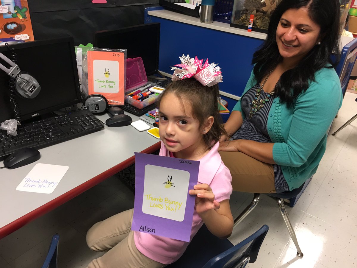 Angelica_Pala's tweet photo. ADAC counselor doing Easter activity with prek students! https://t.co/CWQIDyT3bq