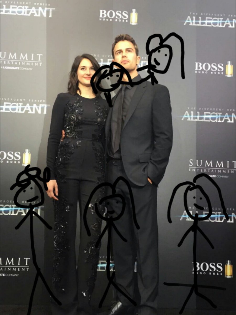 grantwgustn's tweet photo. @jenmowrison @topessimo @fallshipper @greysflarrow saiu a foto que eu tô nas costas do papi https://t.co/cNKdnZki7f