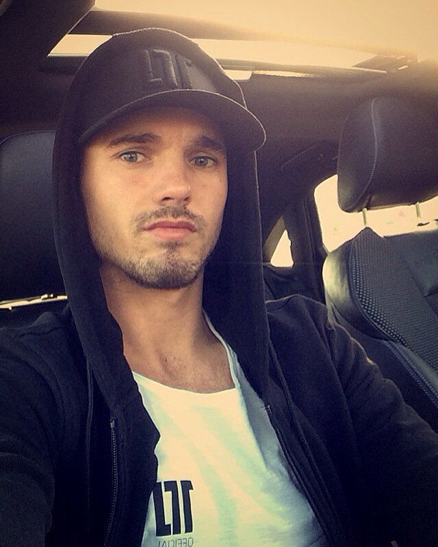 Morgen online op 10official.com