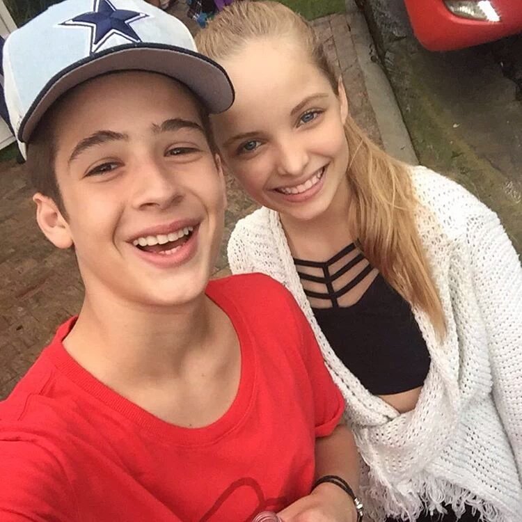 Eu e o <a href="/Joao0fcguiAvila/">João Guilherme Ávila</a>