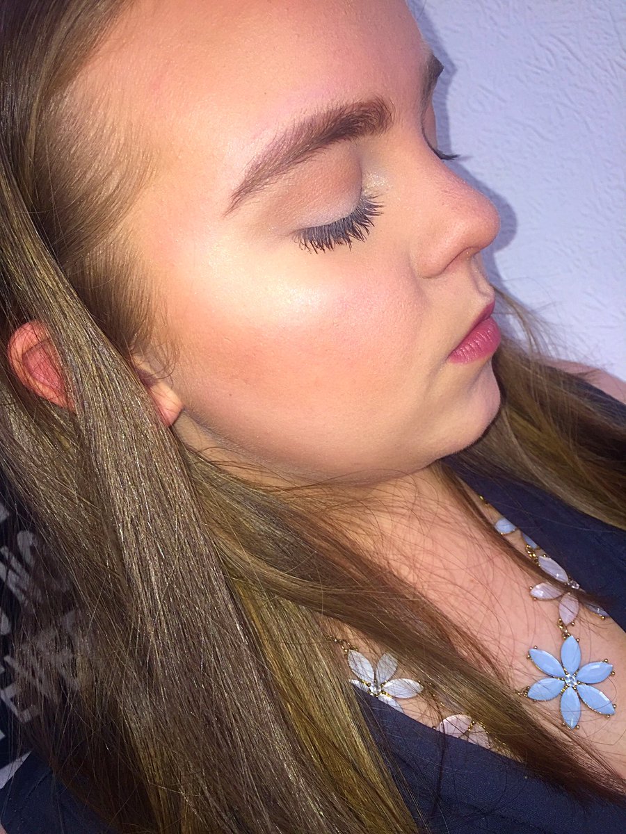 tashasbeauty101's tweet image. New make up tutorial now up on this look! youtu.be/M5FYdYaPe_c #makeup #springtutorial #freshfaced #highlight