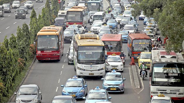 KompasTV's tweet photo. Bagaimana masa depan transportasi umum di Ibu Kota? Nonton penelusurannya di #CSFile sesaat lg https://t.co/jmPmSQlDAA