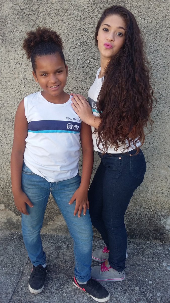 Vit_Ribeiro7's tweet photo. Minha baixinha mais Abusada 😍😍💘 
#Hevellyn https://t.co/fU1XDzOiHm