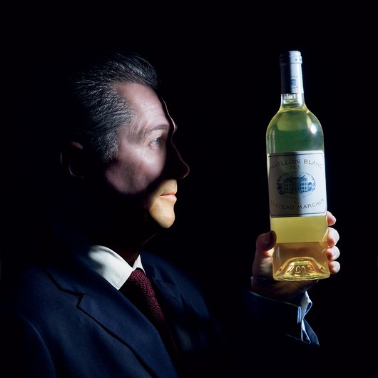 foodandwine's tweet photo. How to find amazing wine bargains at auctions: https://t.co/KmoE4iD3kW https://t.co/vBDZou28V3