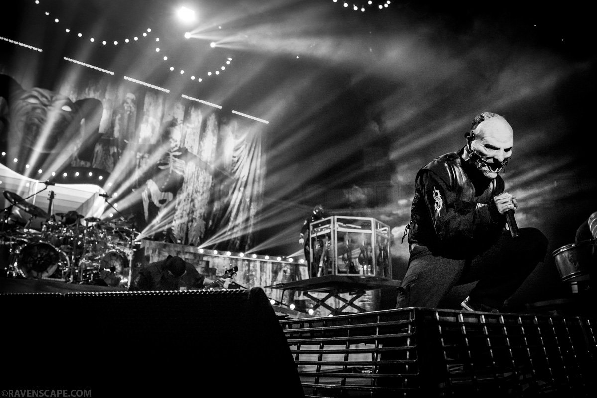 slipknot's tweet photo. Listen to @CoreyTaylorRock's new radio show on @AppleMusic’s #Beats1: https://t.co/rhTg2LhgRQ. #ASeriesofBleeps https://t.co/m8mdwdvISF