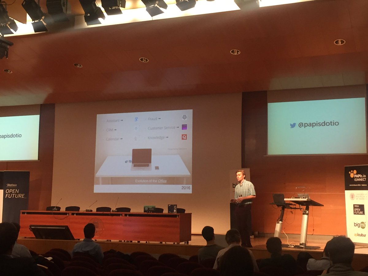 ahousley's tweet image. Great talk @thomasrorystone “10 years of open source machine learning”. Thanks for @seldon_io ref. #PAPIsConnect