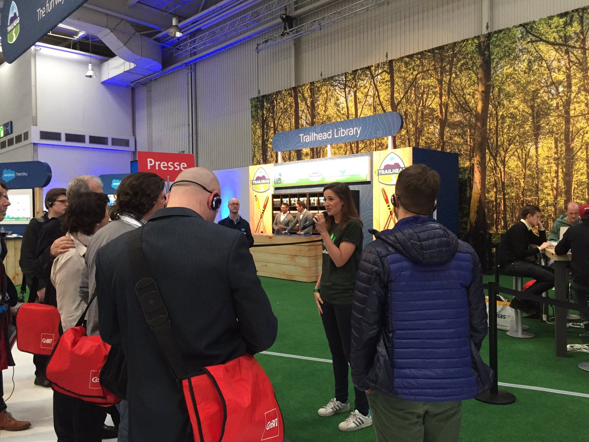 lea_prunier's tweet photo. @Paulinedfr spreads the word at #SalesforceTour #CeBIT2016 https://t.co/lsrF9lR8mK