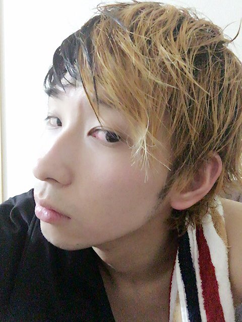 ヒカル Nextstage 俺の鼻って異常に高い気がする 色んな人に羨ましいって言われるけど自分的には高すぎておかしく見える そういうもんなんやろな T Co Pu30cxpdjl