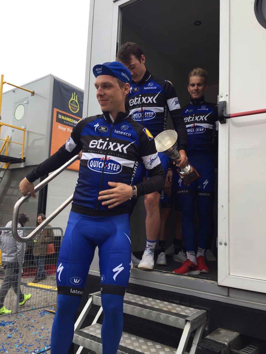 A happy team celebrating the trophy for the best team of the race. #Tirreno #WayToRide