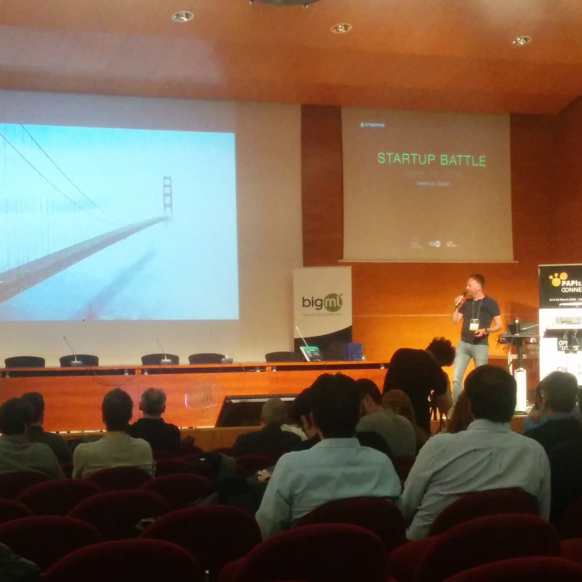 Datatrics's tweet image. Datatrics pitching the AI judges in Valencia #papisconnect