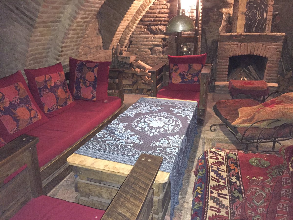 DrGrayMorales's tweet photo. Dinner at Black Tiger restaurant...old wine cellar in Tbilisi #theothergeorgia @TGC_IREX https://t.co/OFTiCmjIZa