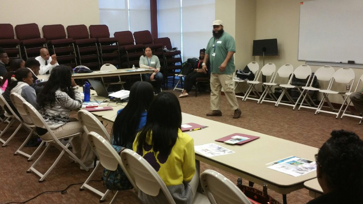 CamdenHigh_NJ's tweet photo. Cure4Camden speaking to CHS &amp; WWHS students about making better decisions. @Cure4camdenFan https://t.co/Kr1SKJIxaw