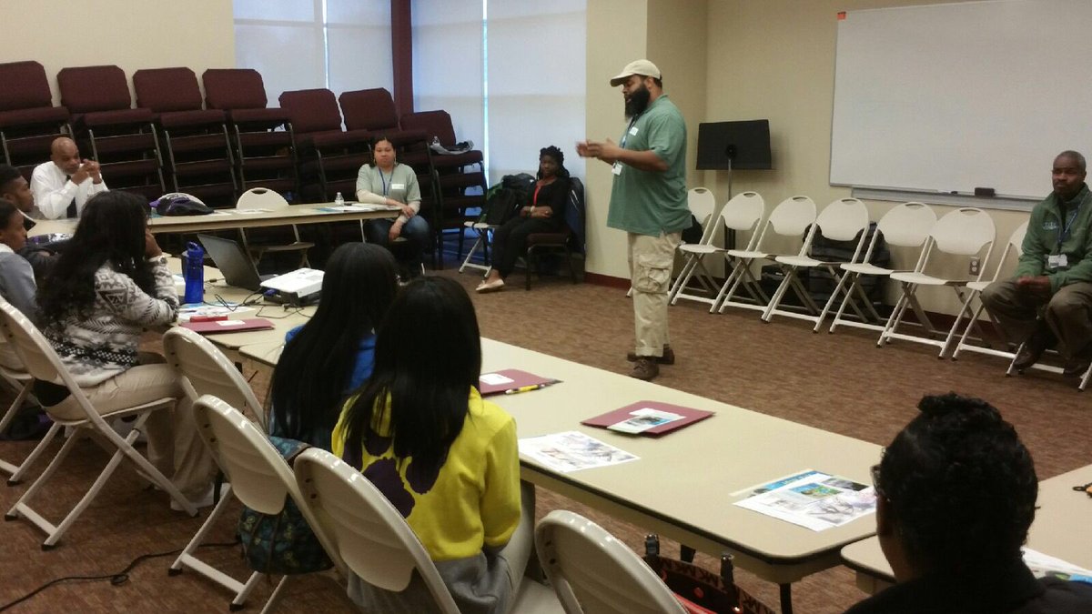 CamdenHigh_NJ's tweet photo. Cure4Camden speaking to CHS &amp; WWHS students about making better decisions. @Cure4camdenFan https://t.co/Kr1SKJIxaw