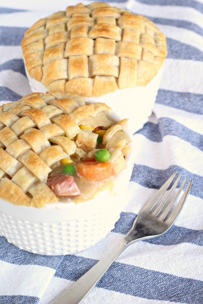 delishmadeeasy's tweet image. Mini pot pies, featuring Hillshire Farm® Polska Kielbasa.  goo.gl/mTKlST #DeliciousDinners #ad
