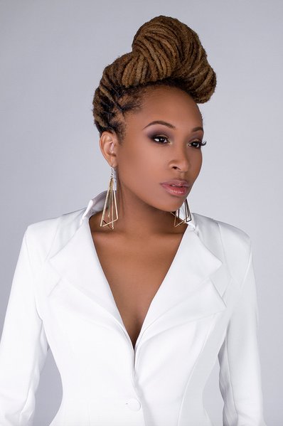 LimMagazine's tweet image. Rising Lady: @JoellaDeVille talks “Submit To Ya,” Music and More
limerencemag.com/2016/03/rising…