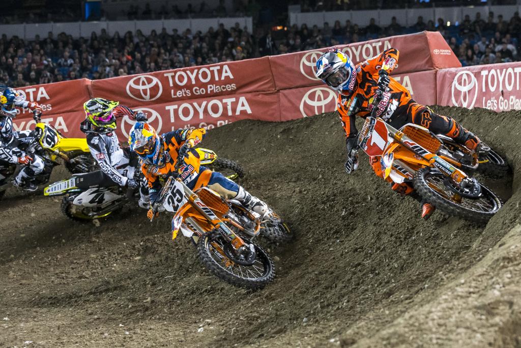 #RBCP pic of the day for media: #AMA #Supercross <a href="/MarvinMusquin25/">Marvin Musquin</a> <a href="/RyanDungey/">Ryan Dungey</a> 📷 <a href="/GarthMilan/">Garth Milan</a> win.gs/1nLGeI7