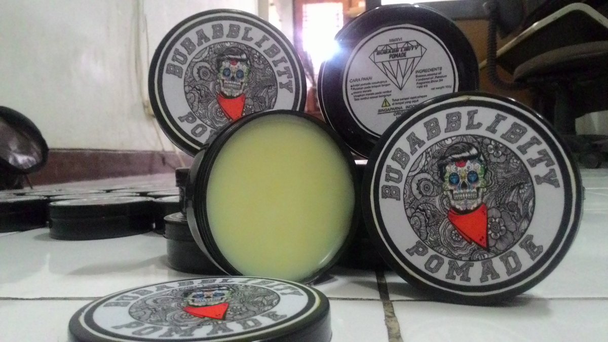 Mangga di order ah pomade buatan singaparna. 
pesen tiasa pm wae.
Ig bubabblibity
Line bubabblibity
bbM 5959F17C