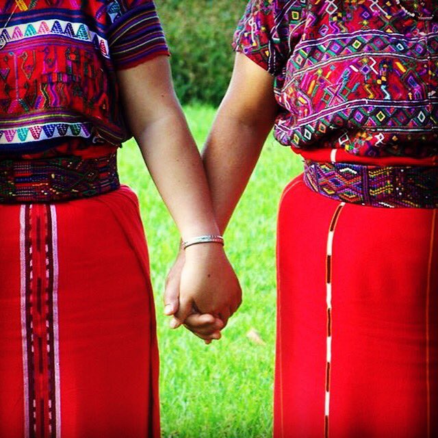CaminitoColores's tweet photo. Zo mooi de kleurrijke traje tipico in #guatemala #weefkunst #latijnsamerika https://t.co/mi7NMxoNgh