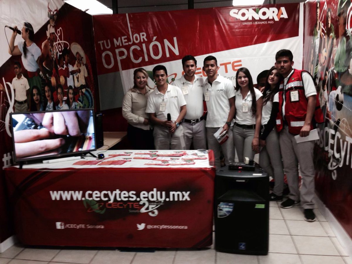 CecytesSonora's tweet photo. Los planteles Nogales I y II realizan su oferta educativa en el stand Decídete 2016 @CecytesSonora Tu mejor opción!👍 https://t.co/d0PnOEnDn6