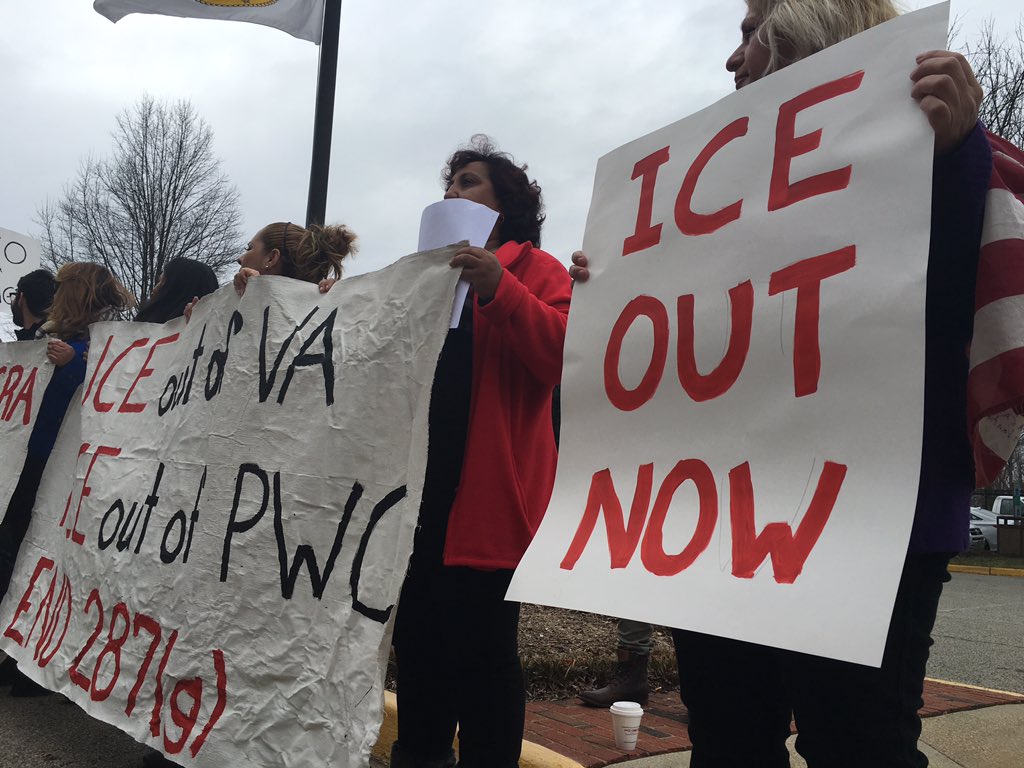 sg_chambita's tweet photo. Happening Now: Immigrants demand ICE OUT #PrinceWilliamCounty #Virginia!! #ICEOUTOFPWC #FueraICE #PEPCOMM #End287g https://t.co/0QmDtKa3P3