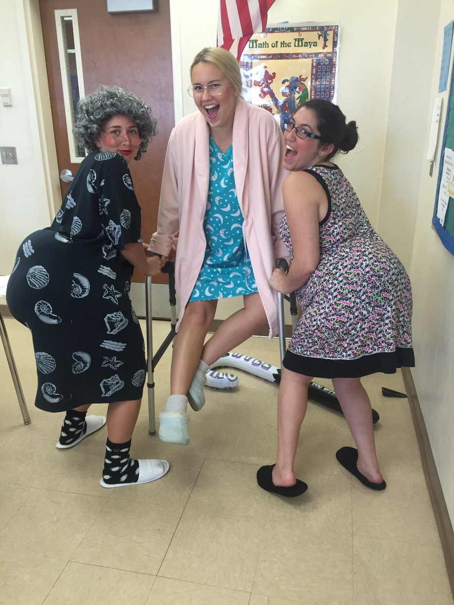 sugarplumsydd's tweet photo. Grandmas gone wild #SeniorWeekDay2 https://t.co/2XrOoj5aSW