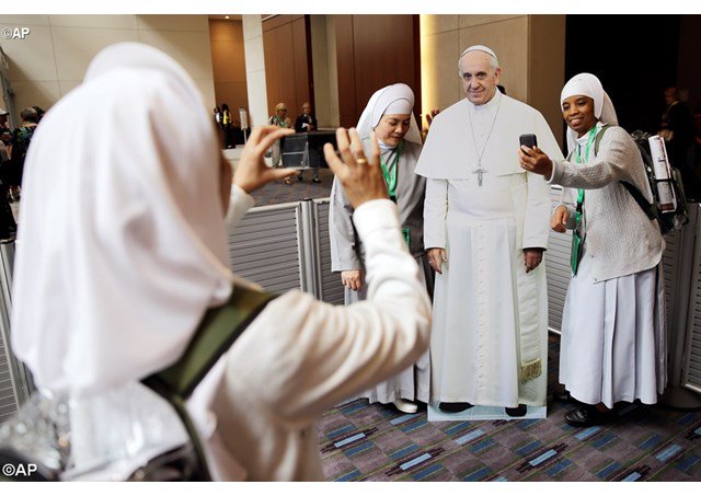 vaticannews_it's tweet photo. Papa Francisco percorre novos caminhos das redes sociais e chega ao Instagram
https://t.co/hc1vlFrp0a https://t.co/LpGR2grgyB