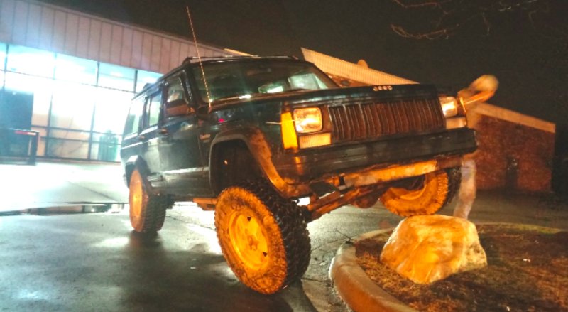 Jalopnik tweet media