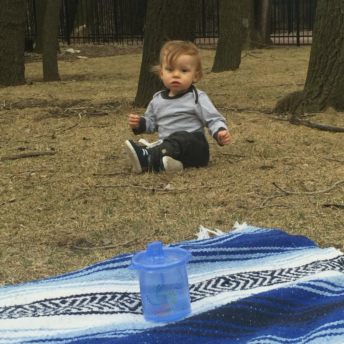 Jesi_Moves's tweet image. I&apos;m thirsty mom! #letloveflo #stpartner #stscouts #stscout @StrollerTraffic @EvenfloFeeding