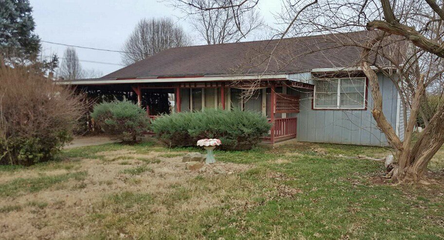 CollinsAuction tweet picture