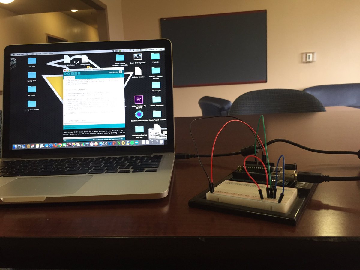 _TristanWebster's tweet photo. Lincoln Hall 4th floor lobby averages at 67 degrees #DormTemps https://t.co/ztfHTyulsJ